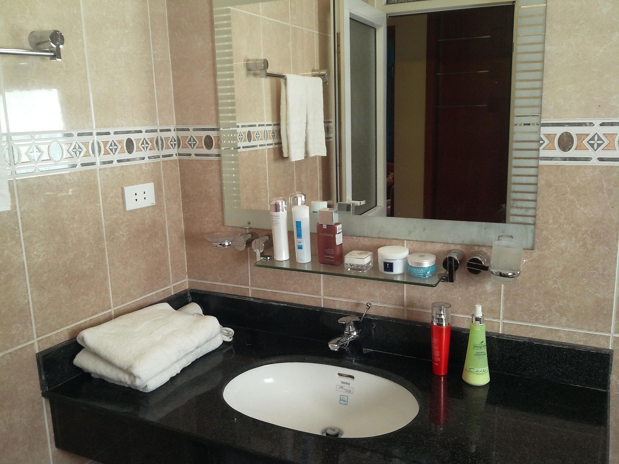 Camela Hotel & Resort Хайфонг Екстериор снимка